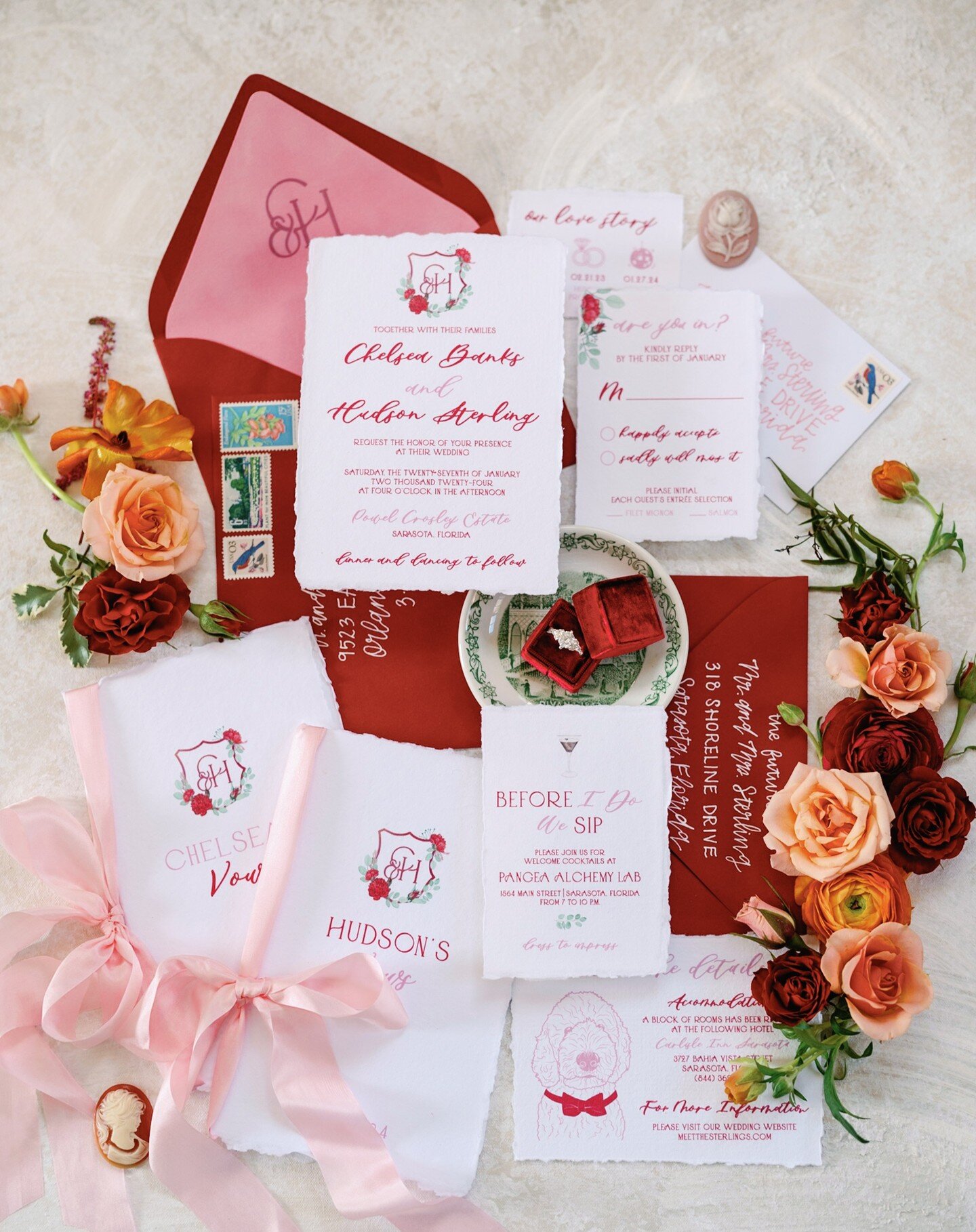 I love styled shoots for many reasons, but especially because I get to be creative in designing whatever I'd like while also experimenting with new ideas with the help of some talented friends! I've always wanted to work with handmade paper, so I rea
