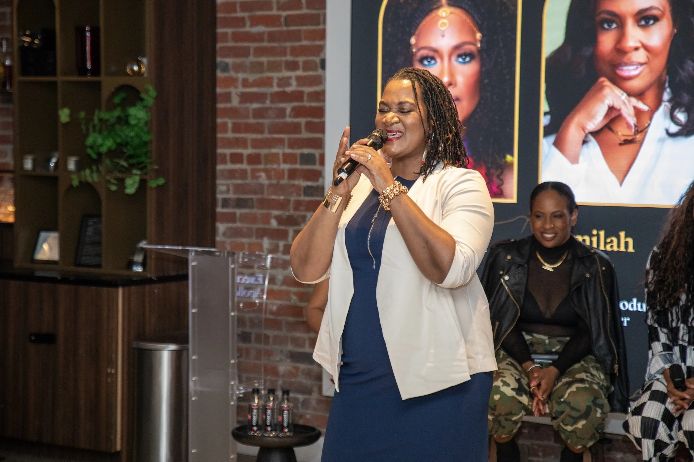 Tamara Wellons Performing.jpg