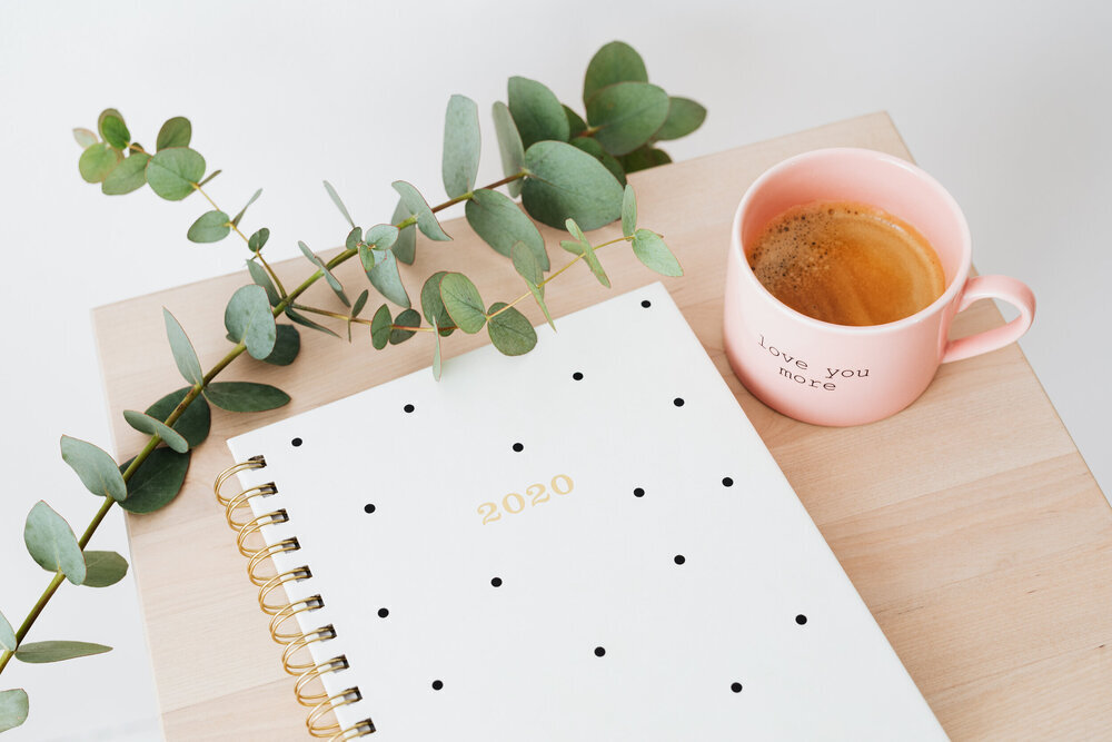 kaboompics_Calendar+&+Coffee+(7)+(1).jpg