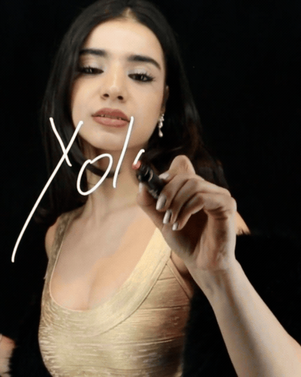 interactive-scribble-booth-holiday-party..gif