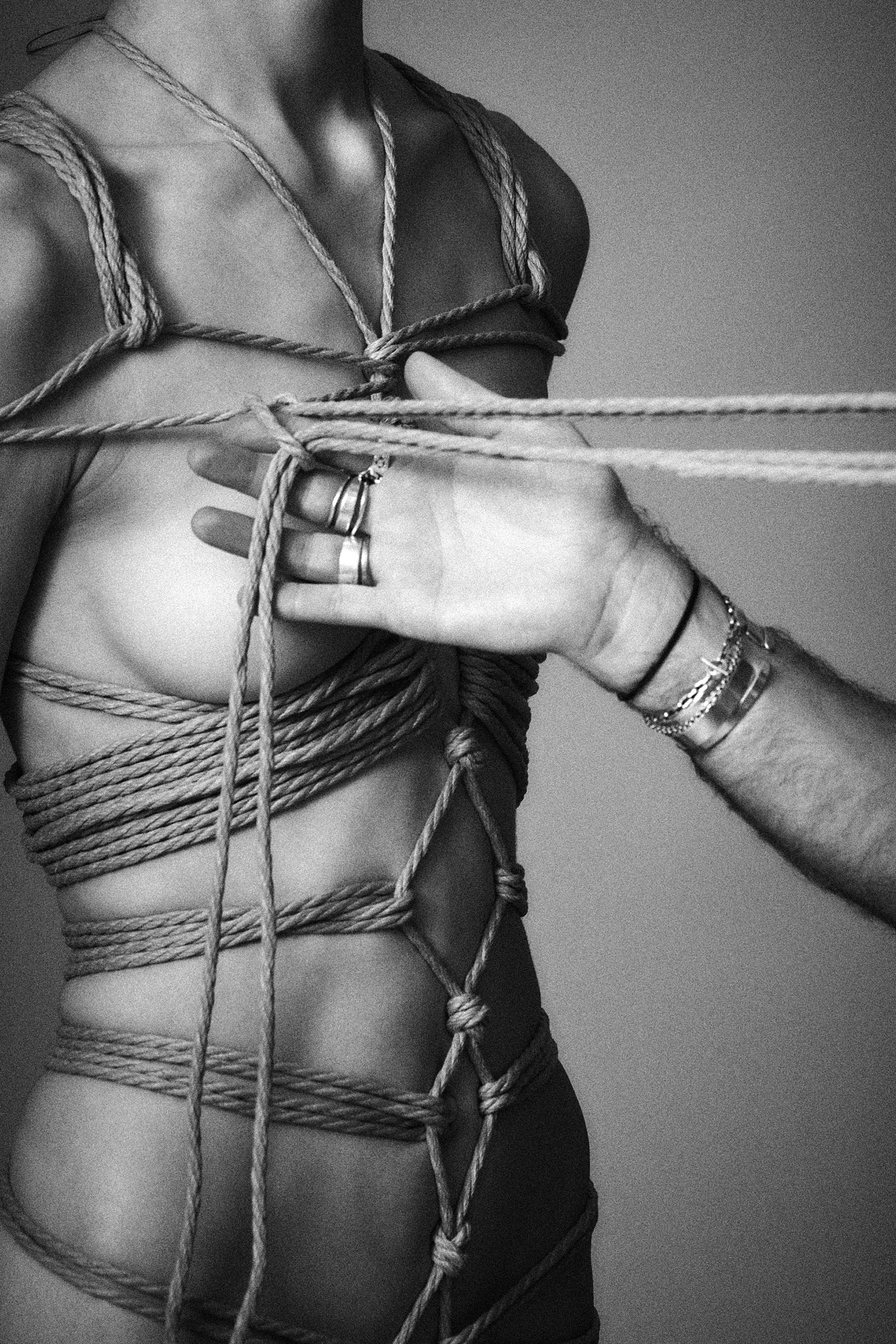 Rope Safety in Shibari: Nerves, Circulation, and the Signals You Must Not Ignore