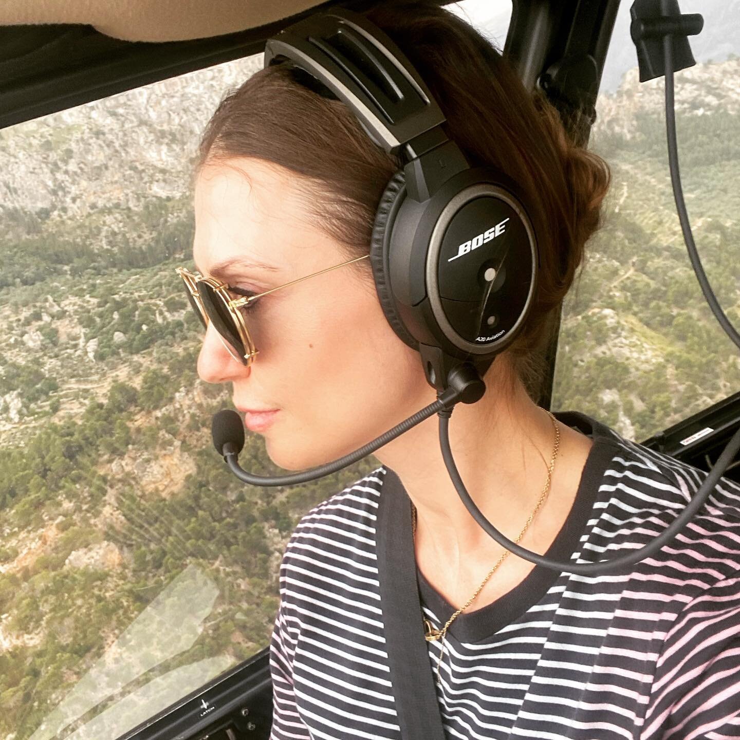 🚁❤️ #comeflywithme 
This never gets old 💓
@centreaviation miss you guys already 😘
.
.
.
.
.
#helicopter#r44#robinsonr44#somewhereinthesky#mallorcaparadise#pilotgirl#theaviationcentre#tbsummer#happyme#pumpkіnѕ#happymoment#hаlloweеnspirit#upintheair