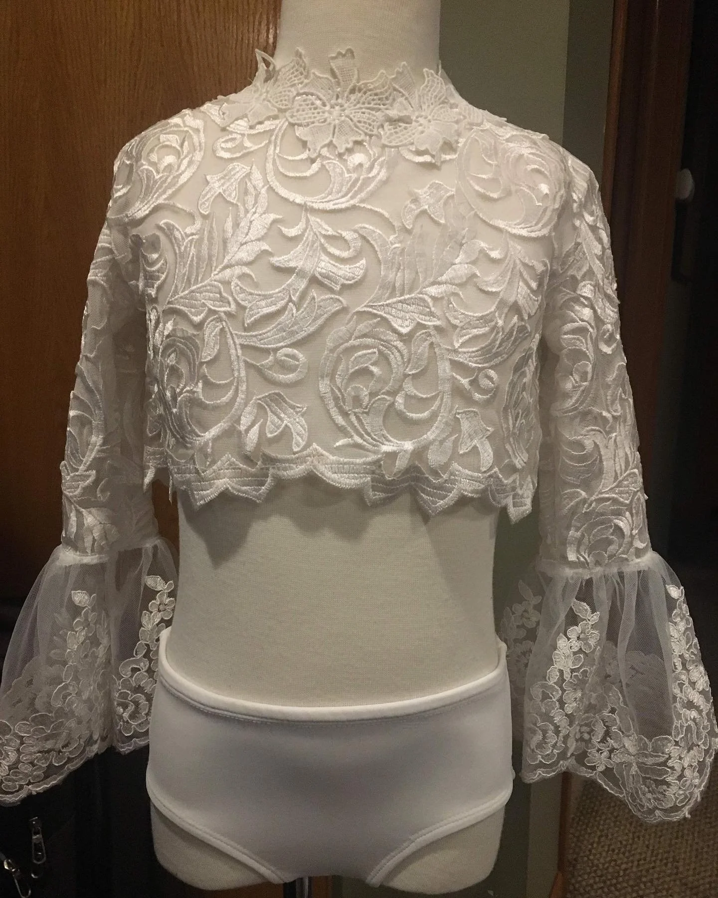 So sad the beauty who was going to wear this one was sidelined with an injury. 😓 But she is a fighter, so we hope she will be back on the stage soon where she belongs. 😘🙏🏼💕
.
.
.
.
.
#olivemoondancewear #lace #dancecostumes