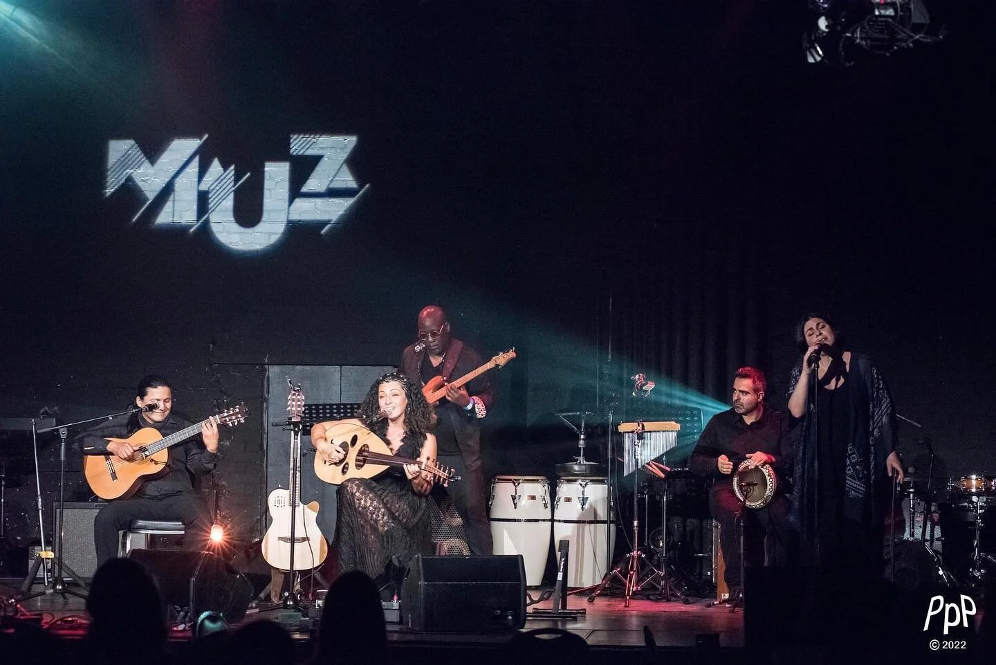 Quelle belle soir&eacute;e ✨ On a pass&eacute; un bon moment @muzmtl Merci &agrave; toute l&rsquo;&eacute;quipe de @visiondiversite 🙌 Bravo &agrave; tous les groupes pour les superbes prestations et au public #muz2022 #thestoriesthattieustotrees. Ph