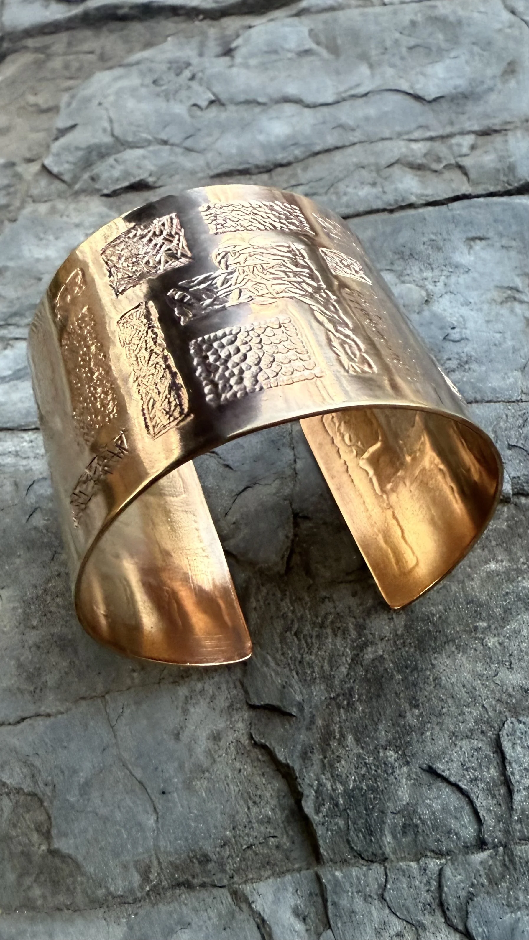 Texture Cuff bronze 2.jpg