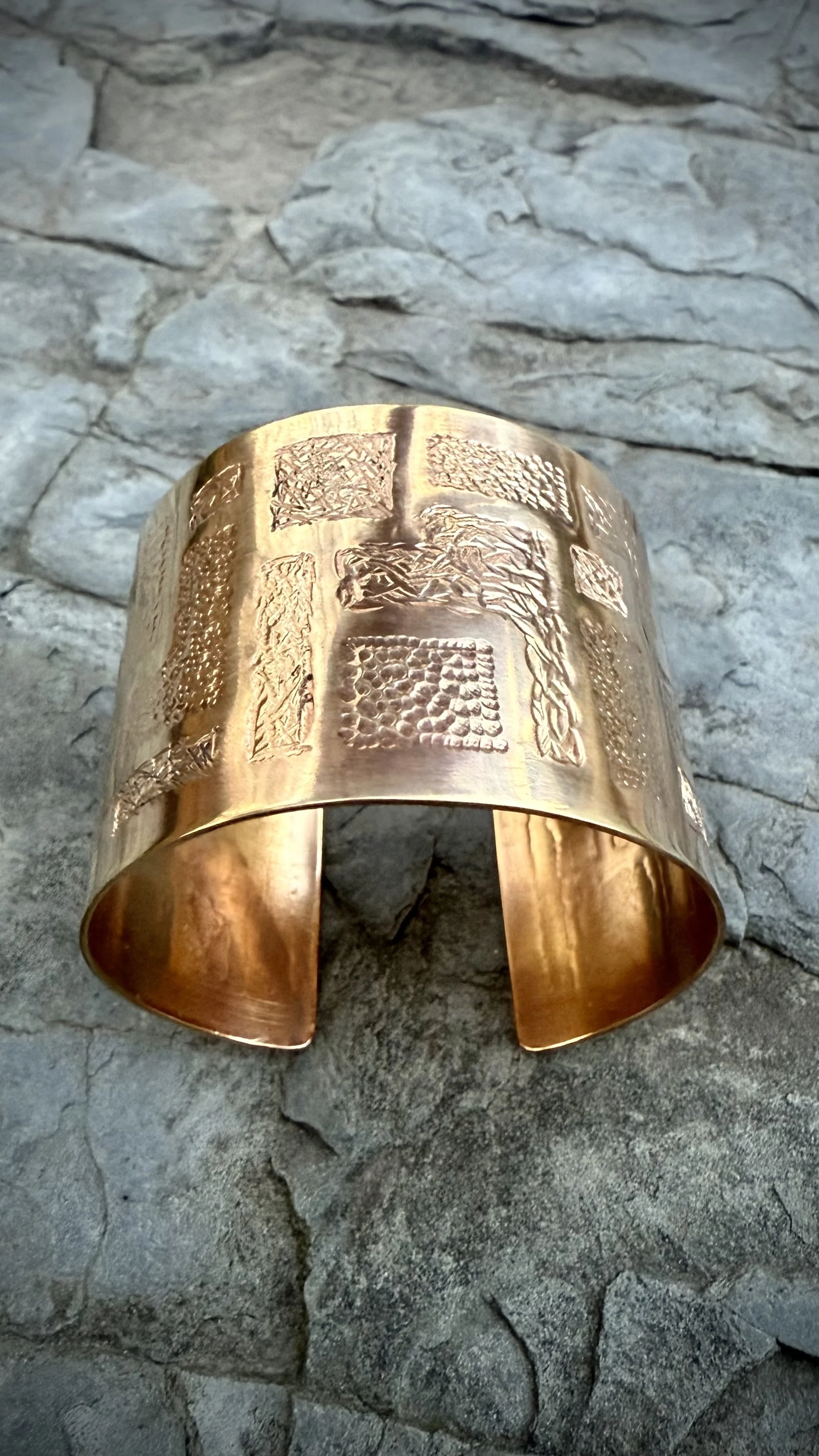 Texture Cuff bronze 1.jpg