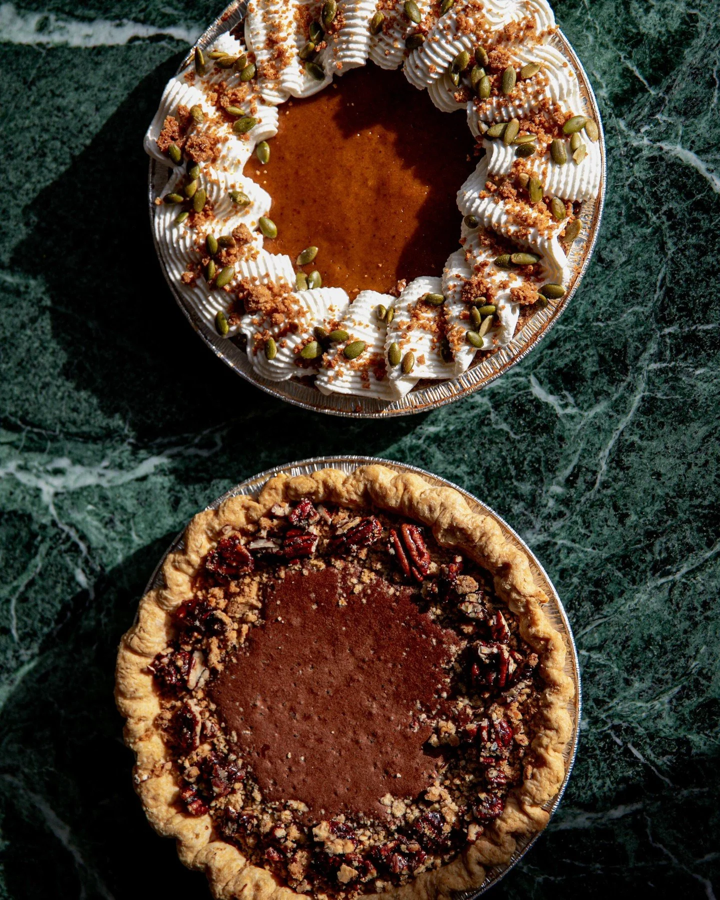 Tartes de la fin de semaine, &eacute;dition Action de gr&acirc;ce 🦃 Disponibles uniquement cette fin de semaine, jusqu&rsquo;&agrave; &eacute;puisement des stocks!

🥧Tarte &agrave; la citrouille: Garniture cr&eacute;meuse et &eacute;pic&eacute;e &a