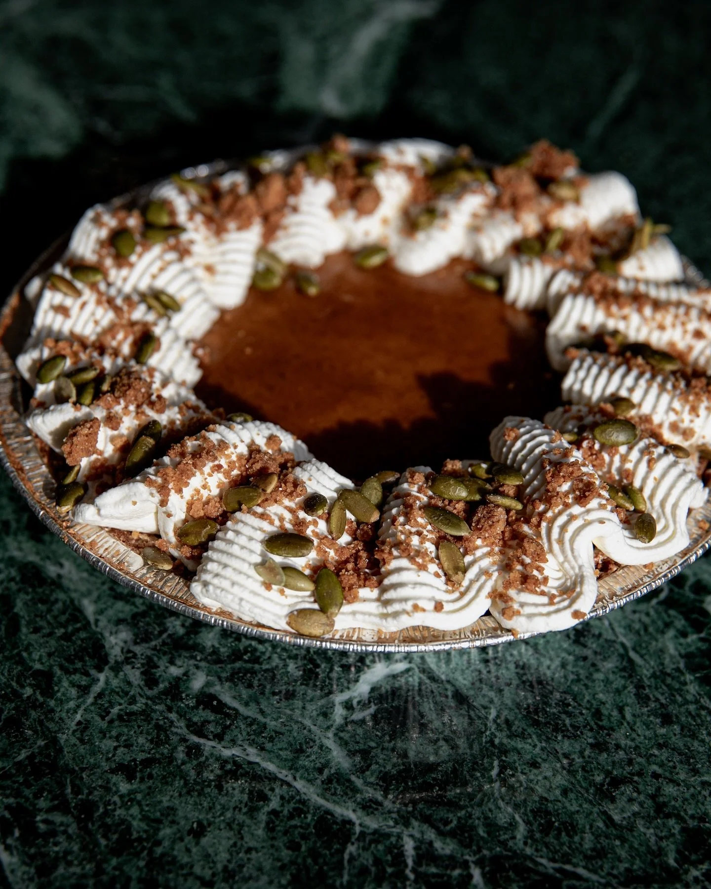 Tellement bonne qu&rsquo;on la refait! La tarte &agrave; la citrouille revient pour une deuxi&egrave;me semaine 👀 Disponible &agrave; PSC et Kirkland, jusqu&rsquo;&agrave; &eacute;puisement des stocks! 

So nice we&rsquo;re making it twice 🥧 Pumpki