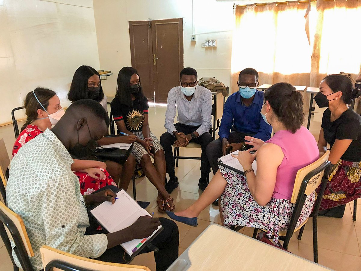  Students and faculty work together in Ghana. 