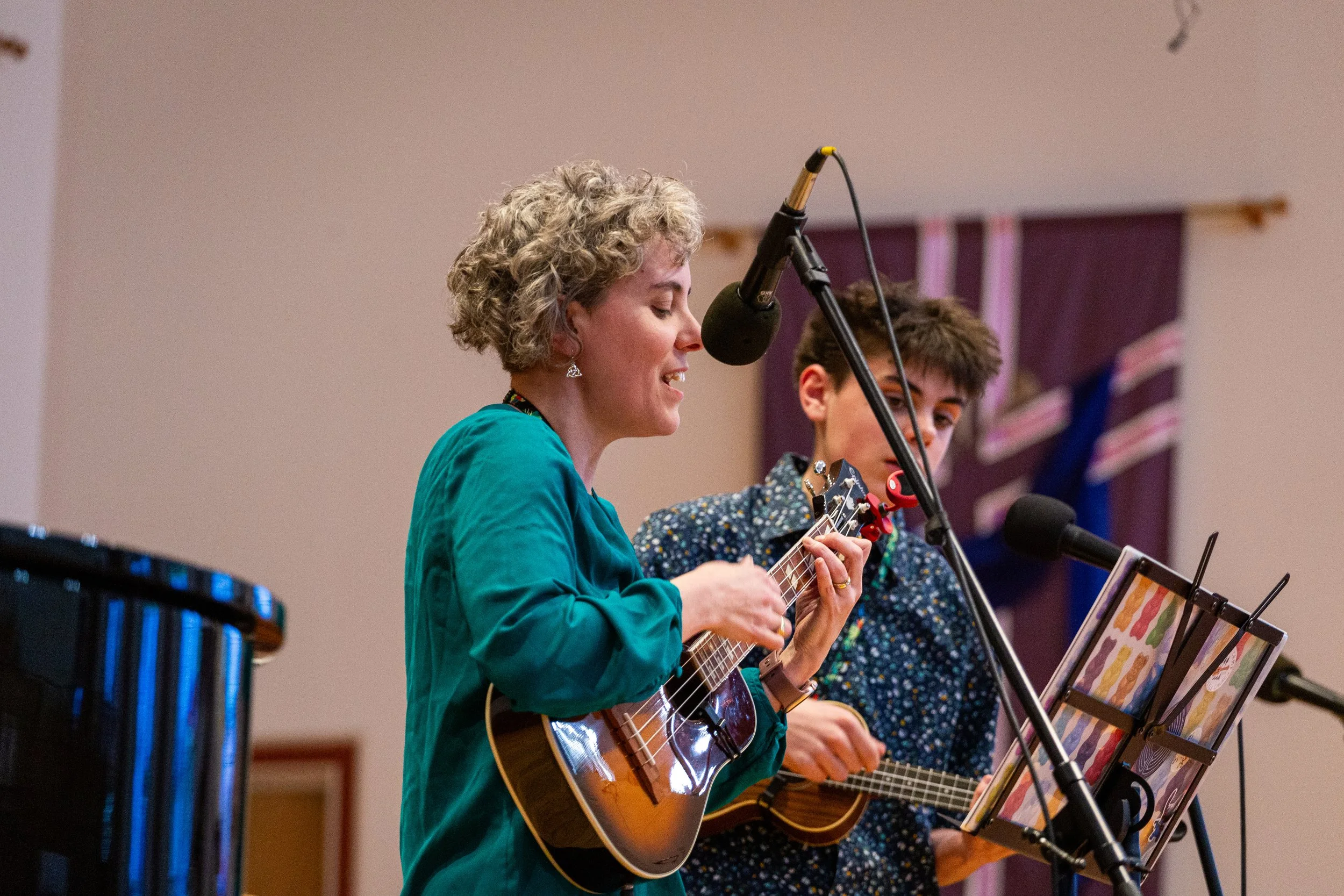 CampAbegweit-SingForCampAbby40.jpeg