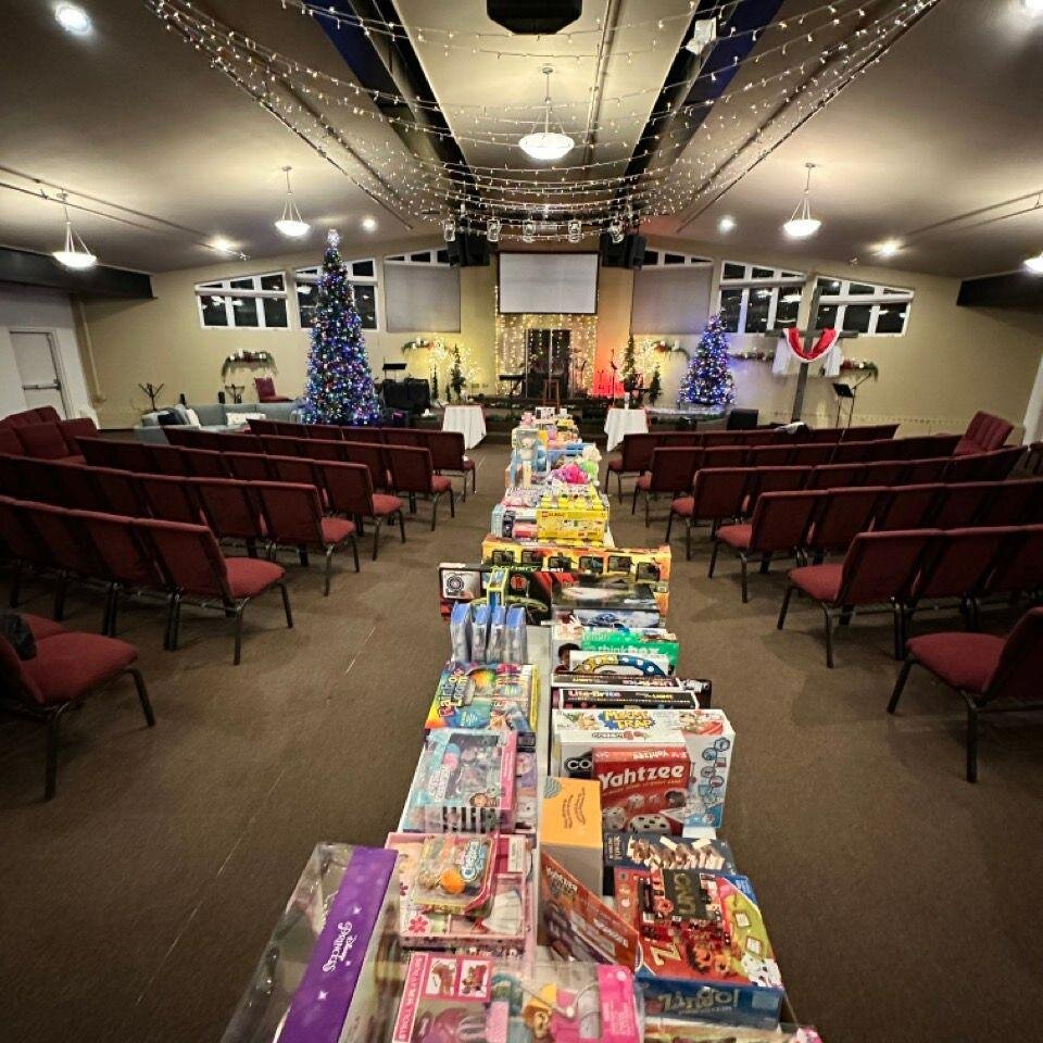 Merry Christmas! Because of many of YOU, we created a magical Christmas for 200 people by providing toys, blankets, and hand-crafted cutting boards to LoVVe Project Families. While food will always be the core of what we do, we love hosting special e