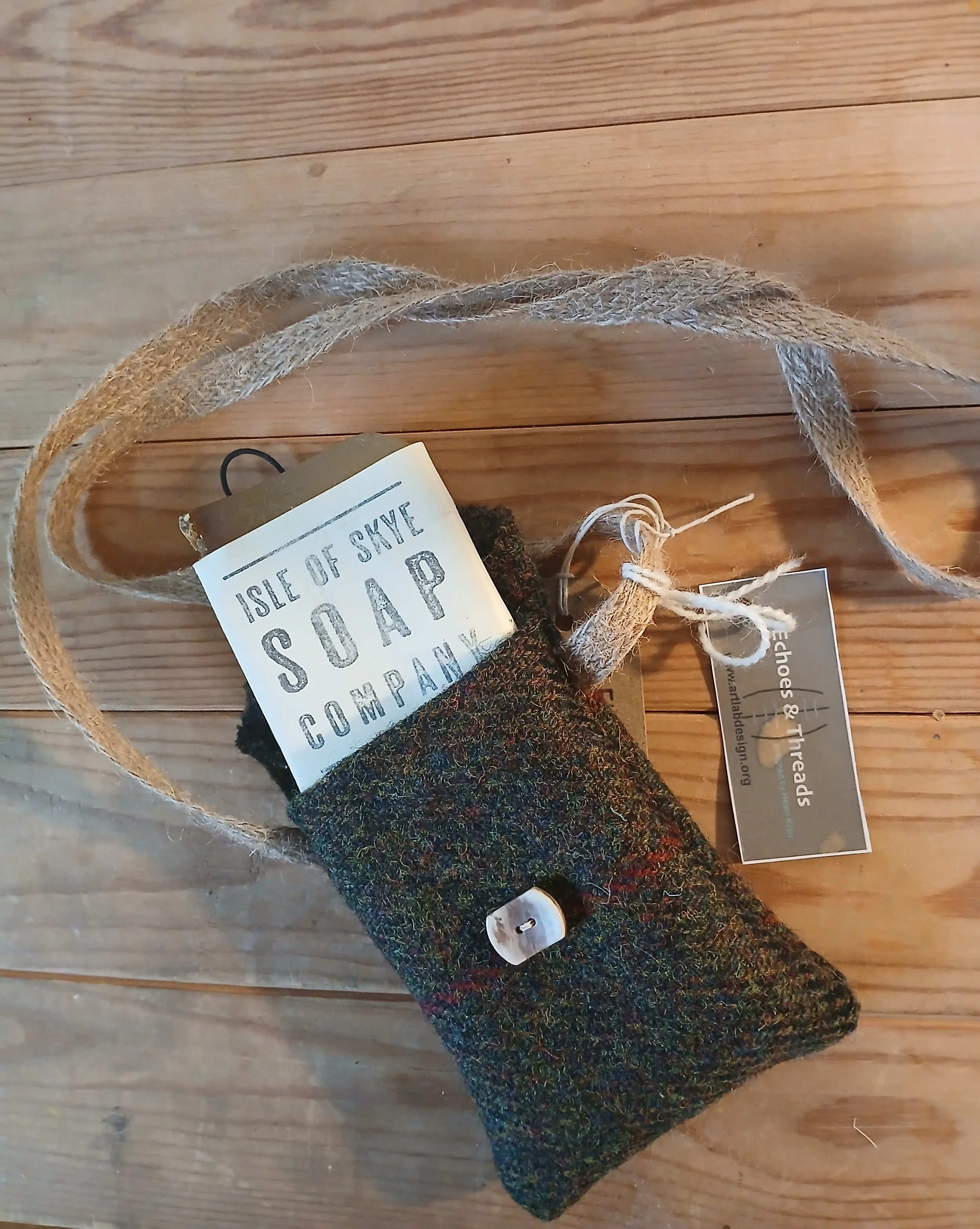Scalpay Soap and pouch.jpg