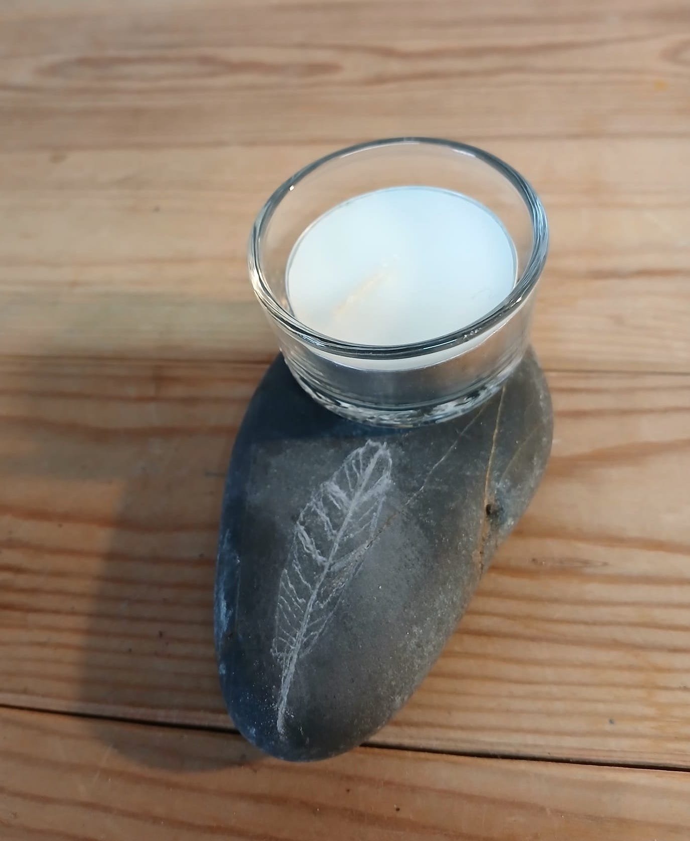 Talisman Tealight Stone Dk Grey - Feather and Sandlewood