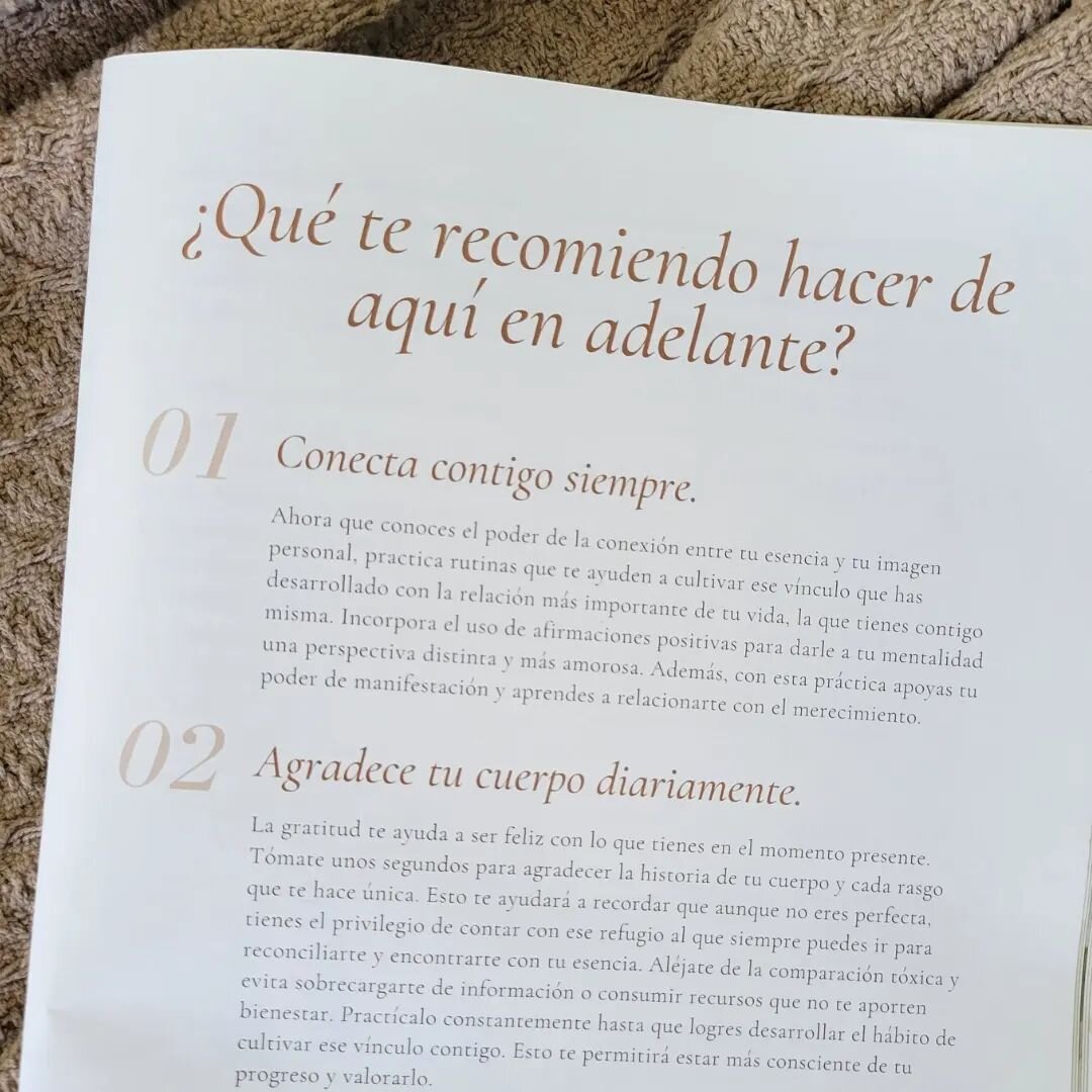 🙏🏼 Agradece tu cuerpo...conecta con tu esencia.

✨️ Esto es parte de los recordatorios amorosos que encuentras en mi e-book &quot;Desde el interior&quot;. Una gu&iacute;a pr&aacute;ctica de autodescubrimiento para ayudarte a transformar y cuidar tu