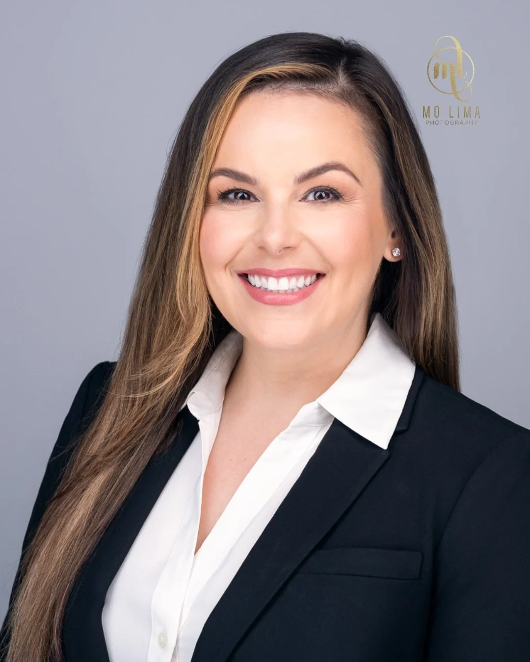 Your professional headshot should grow with you.

Because the person you were three years ago may not be the person showing up for opportunities, or walking into meeting rooms today.

Maybe your hair has changed.
Maybe your style has changed.
Maybe y