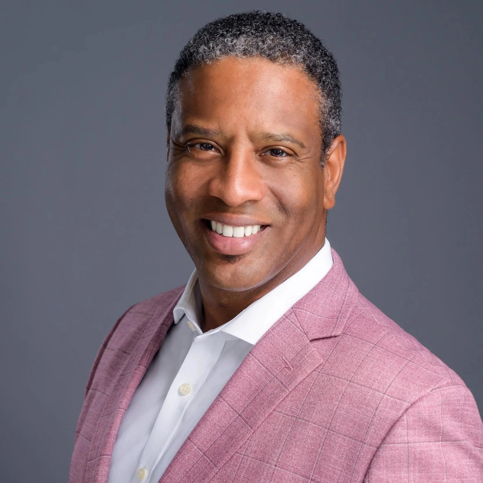 Man smiling in headshot at Mo Lima Photography