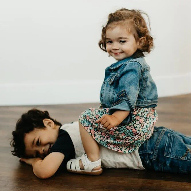 Limited Choices ⚖️

&ldquo;Choices  provide small steps in shared power.&rdquo; 

1. It is time to leave the park.  Would you like to hop like a bunny or run like a jaguar to the car?
2. If you child still doesn&rsquo;t want to leave, kindly and firm