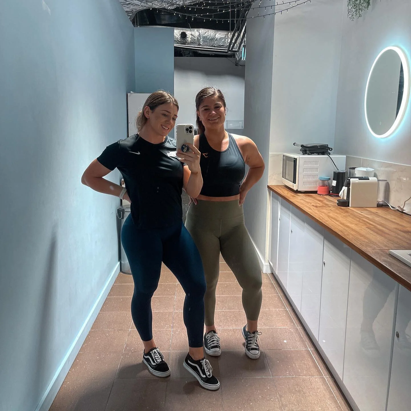 😫😭Last day @anytime_fitness_tsv 

2 years ago I moved  up from Sydney to TSV with my lil family not knowing anyone to now saying goodbye to so many amazing and wonderful clients, friends and people who have all had a huge impact on my life and made