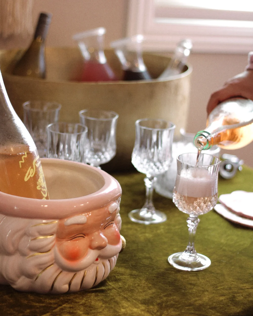 Hosting My Annual Merry Pinkmas Holiday Brunch: Party Styling Tips ...