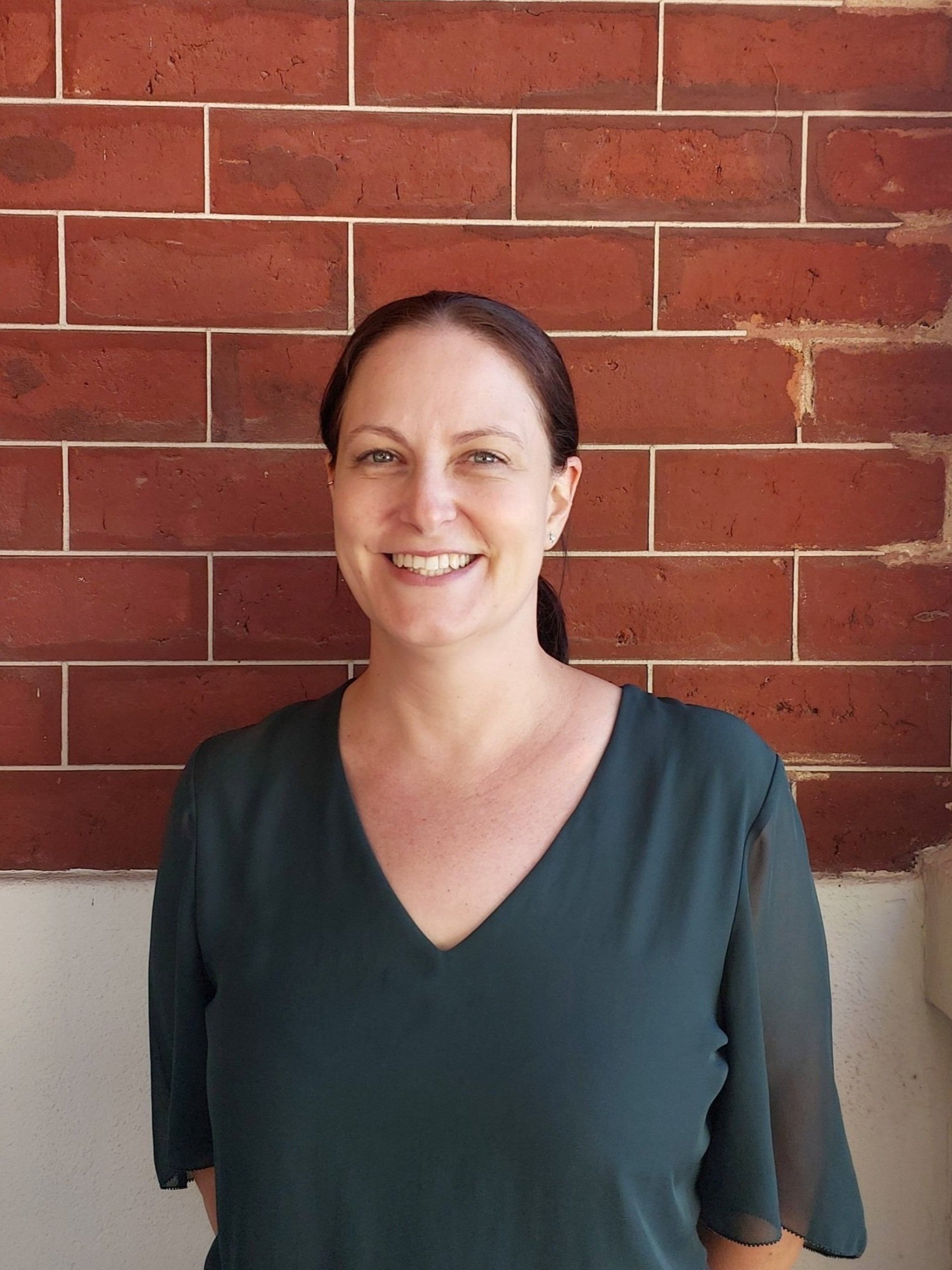 Eloise (Ellie) Turco, Clinical Psychologist at ANIMA Health Network, provides a safe space for therapy. Specialises in CBT, DBT, Schema Therapy, and EMDR for adolescents and adults with depression, anxiety, OCD, trauma, and eating disorders.