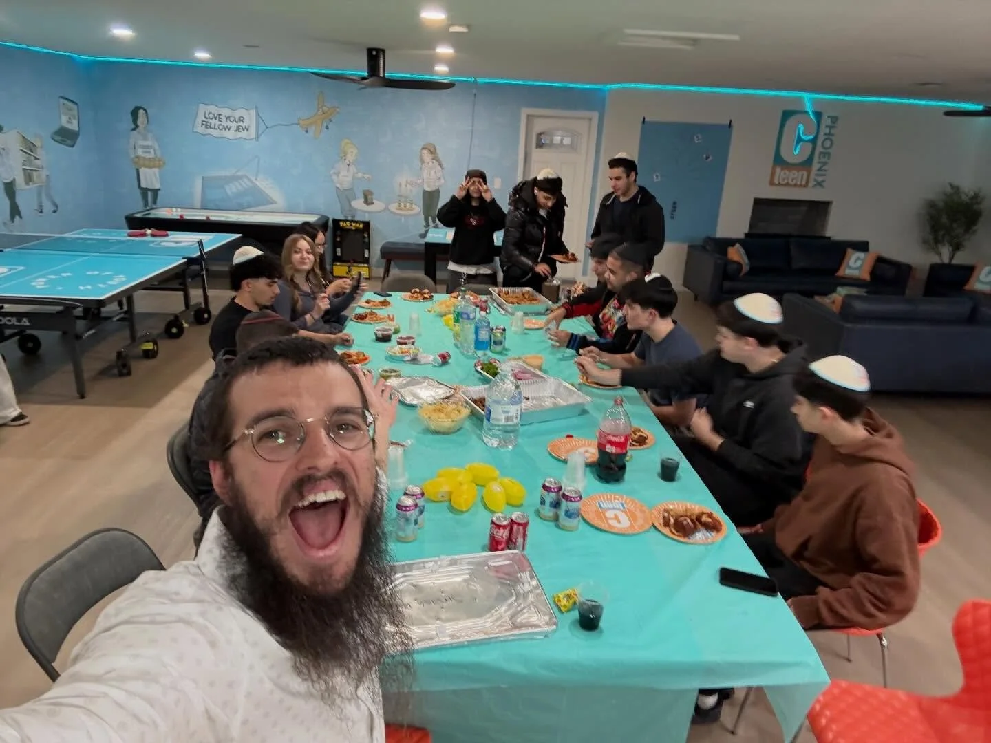 Where there&rsquo;s delicious @smashgrill_kosher_az there&rsquo;s @_cteen! Epic farbrengen in the books! Thank you to the awesome Rabbi Majesky for inspiring us!