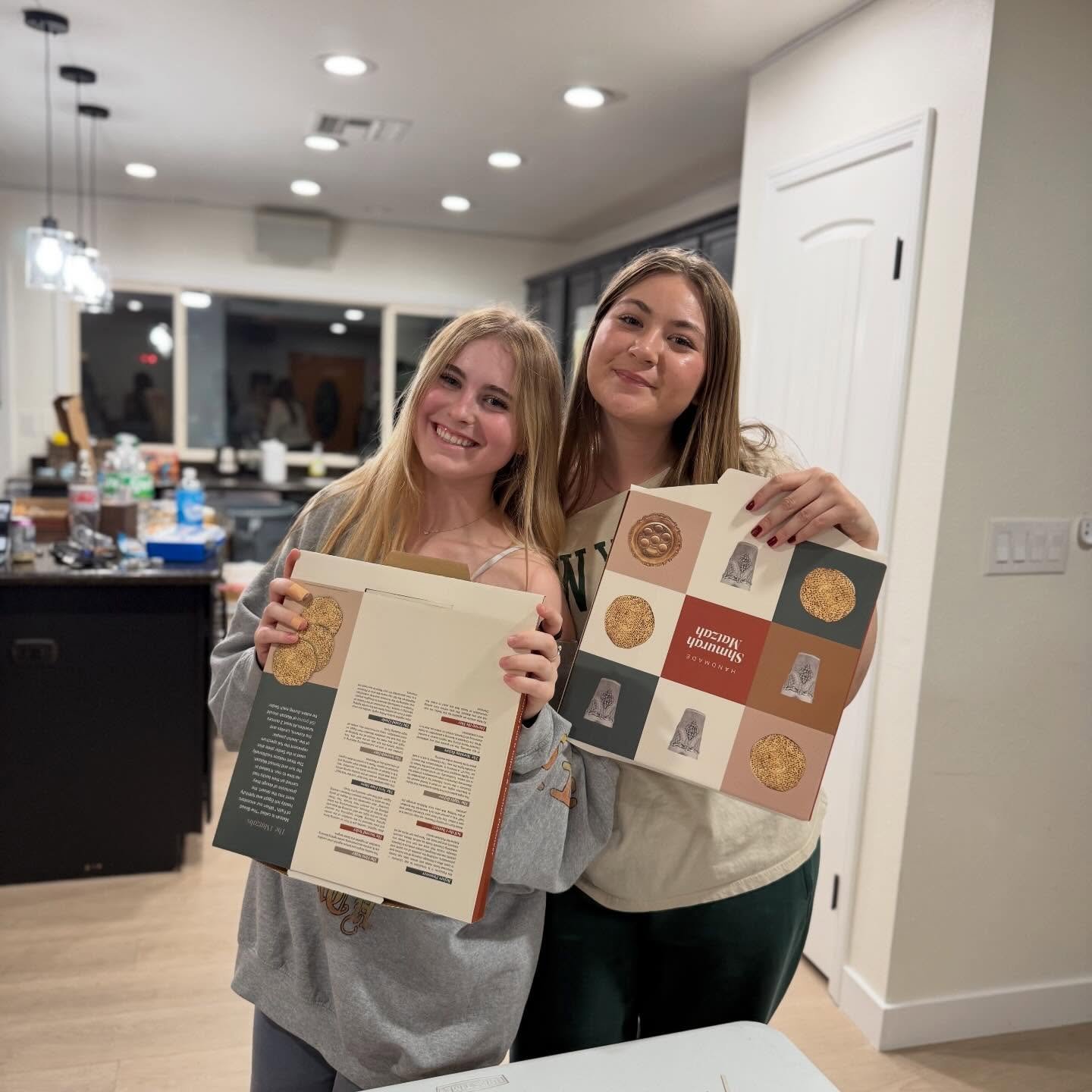 The crunch of freedom is IN THE HOUSE!!! Thank you to our amazing volunteers who helped pack Matzah to give out all over town! Need Matzah? DM! #passover #matzah