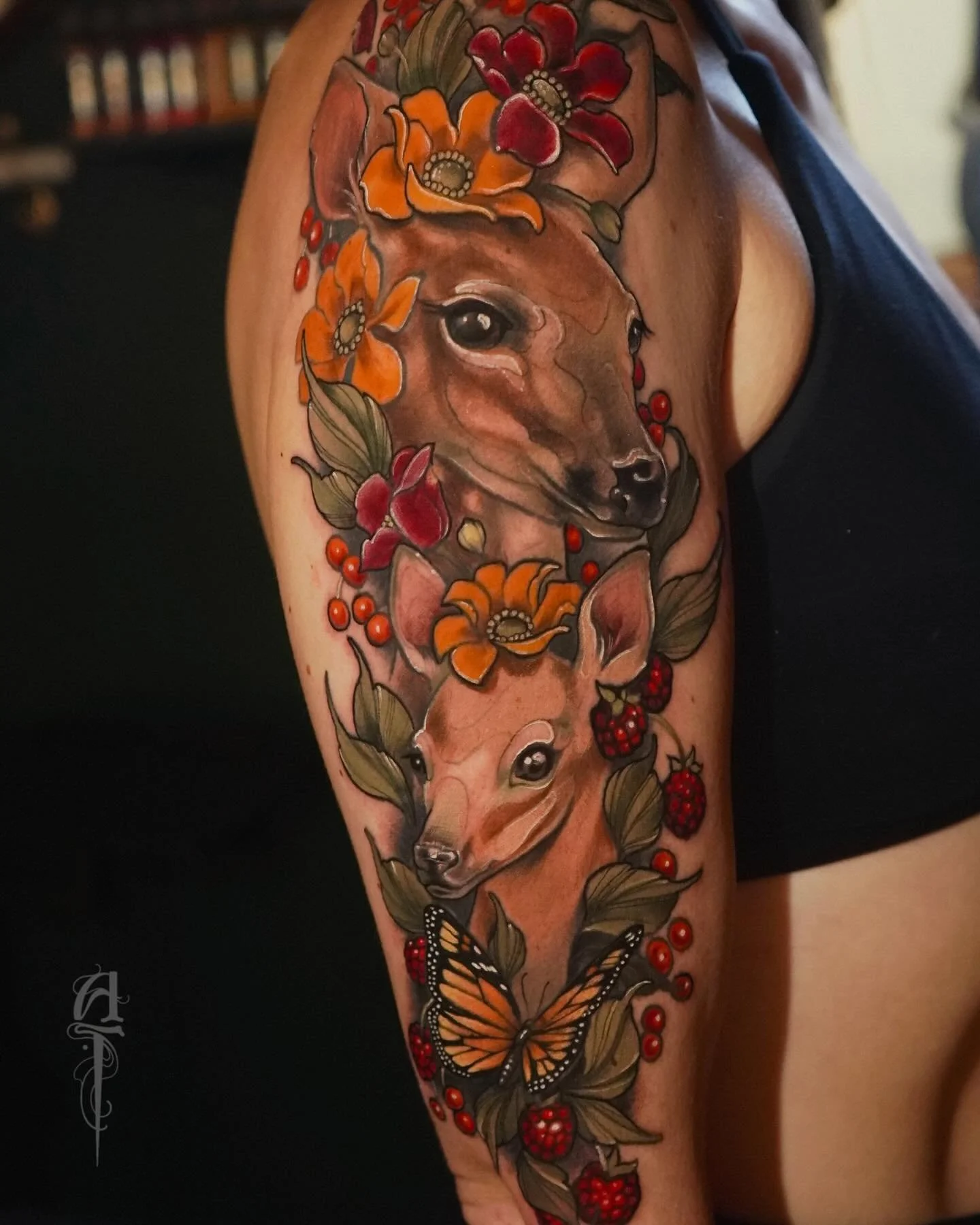 Doe and fawn.
We lined this about two years ago 😭 I finally got the chance to finish it a few weeks ago. Thanks Emma ✨ 
📍 @thegildedgoblintattoo 
🖍️ made with @metrixtattoo @inkjecta @starbritecolors 
&bull;
#tattoo #neotrad #neotradtattoo #nature
