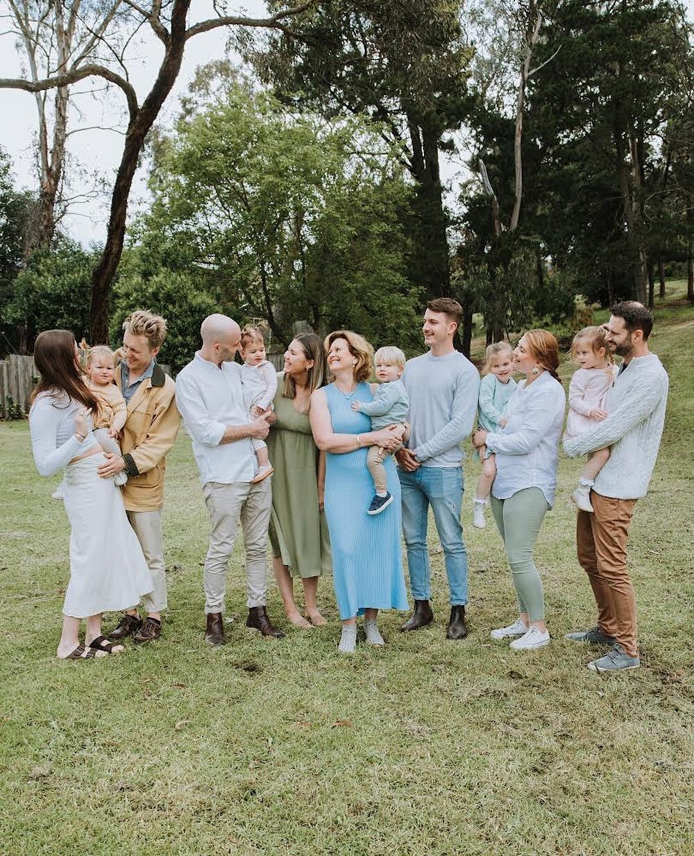 A sweet extended family shoot with this growing tribe ✨

#melbournephotographer #melbournephotography #melbournefamilyphotographer #melbournefamilyphotography #melbournefamilies #melbournefamilyphotos #photography #families #cannonphotography #cannon