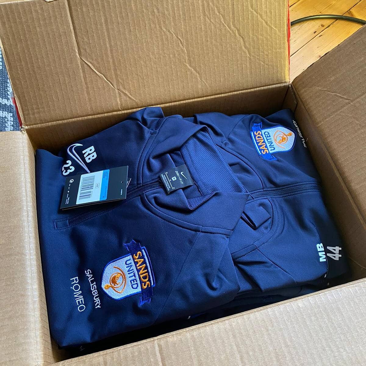 The WhatsApp group has been blowing up with excitement today.

Not just that training is back tomorrow but our training tops have arrived from @mdhteamwearandtrophies 😍

What's the phrase again...... All the gear..... 🤔

#sandsunited #sufcsalisbury