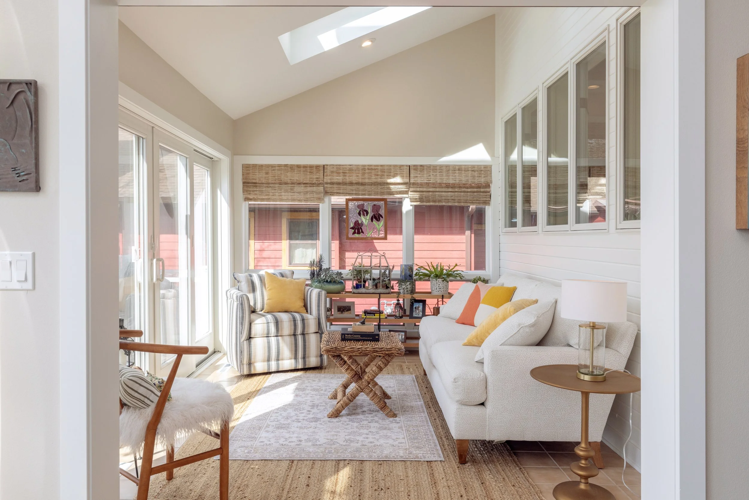 20230428_JGDevStoughton_LivingRoom006.jpg