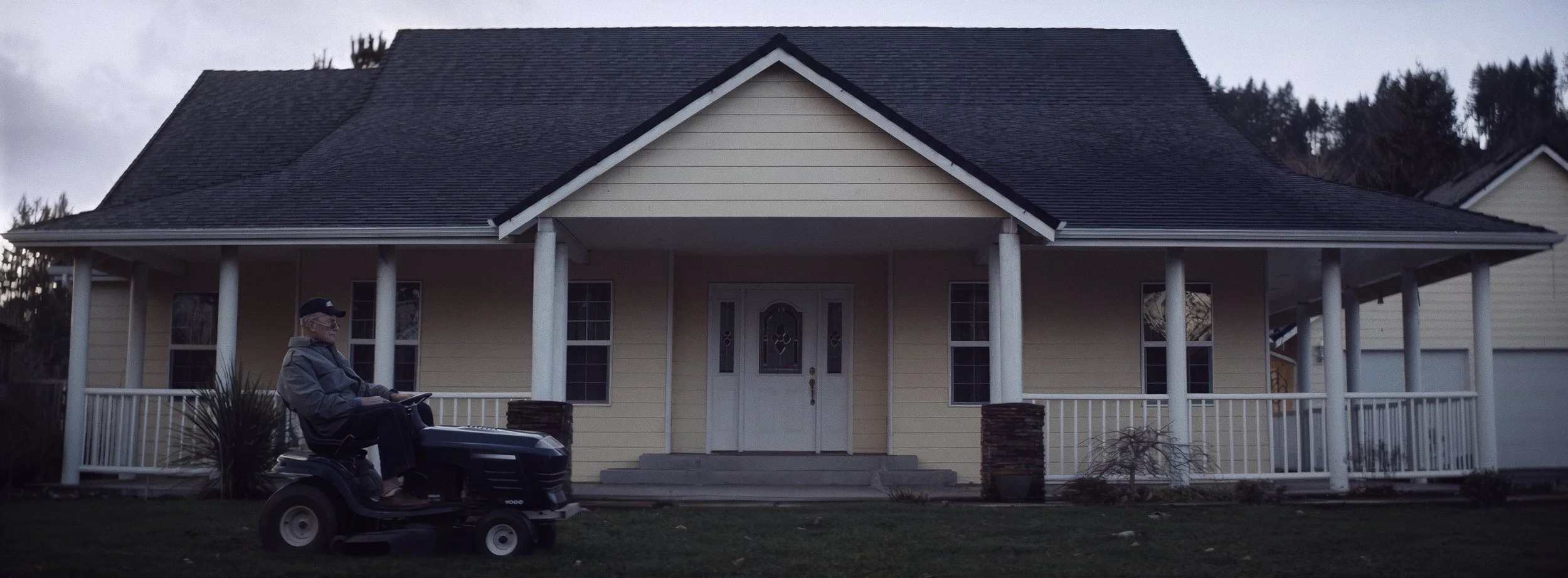 BORING, OR | DIR: TOM BARBOR-MIGHT | ROGUE FILMS