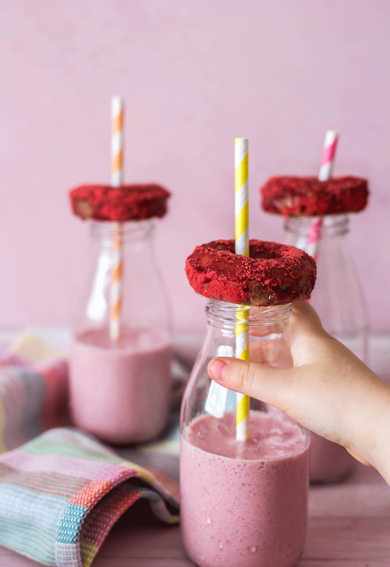 Berry Smoothie with Strawberry Doughnuts