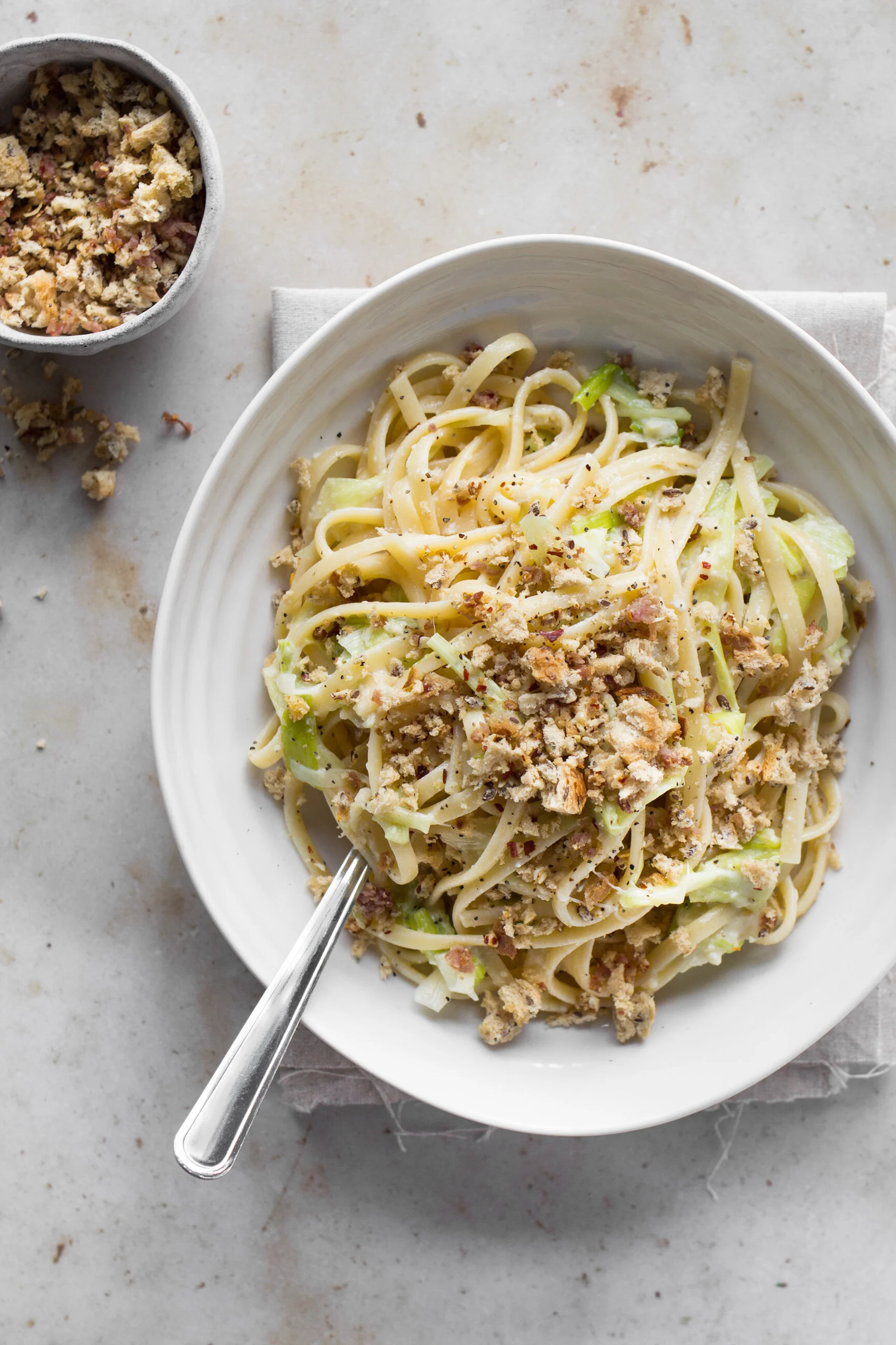Leek Carbonara with Garlic Crumb Topping