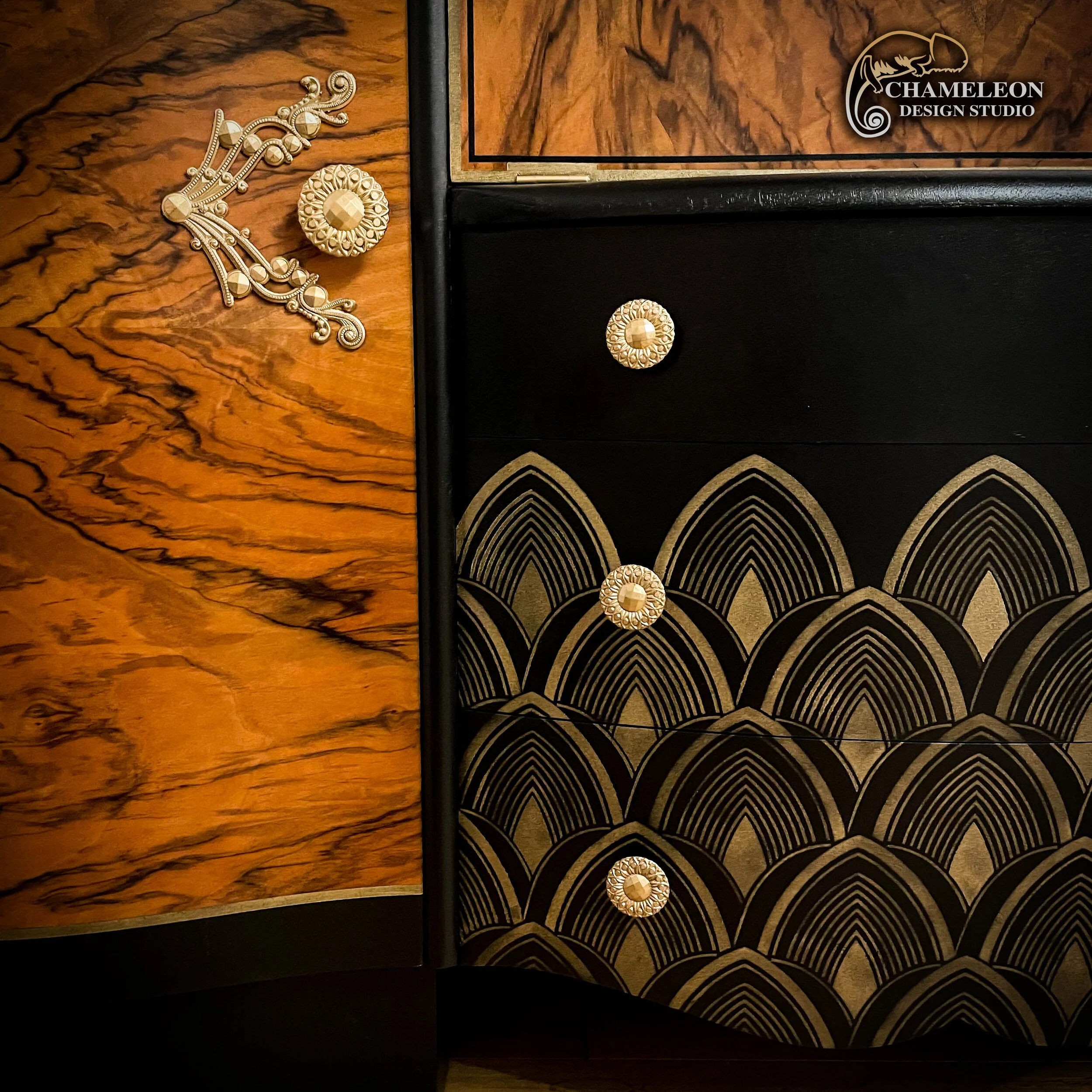 art deco style Cocktail bar with stencilled gold arches