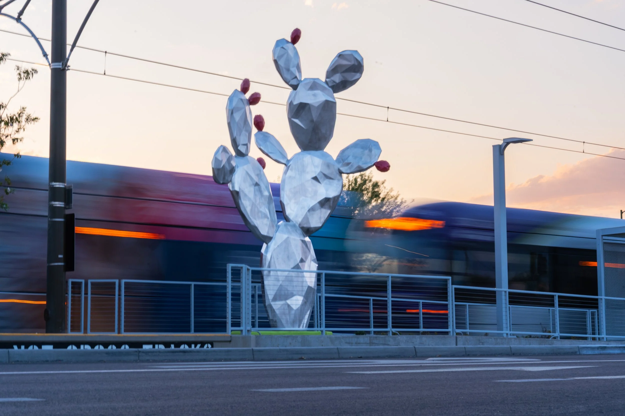 Capturing Mark Reigelman’s Sculpture in Phoenix: A New Landmark Along Valley Metro