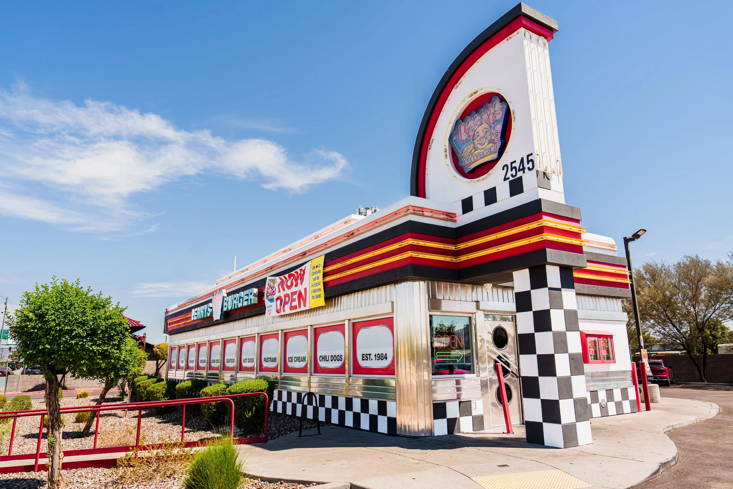 Exterior restaurant photography of Lenny's Burger in Phoenix Arizona