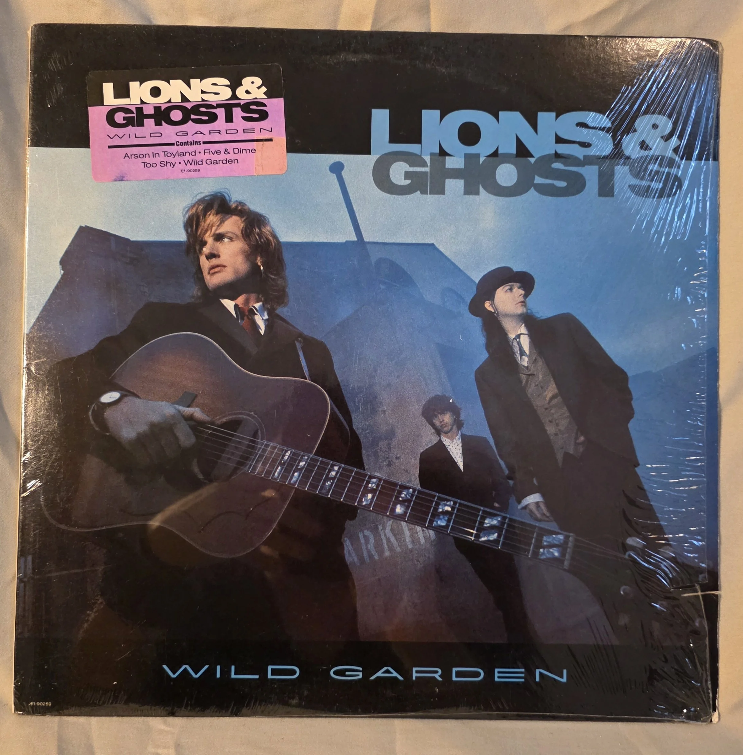Lions & Ghosts - Wild Garden