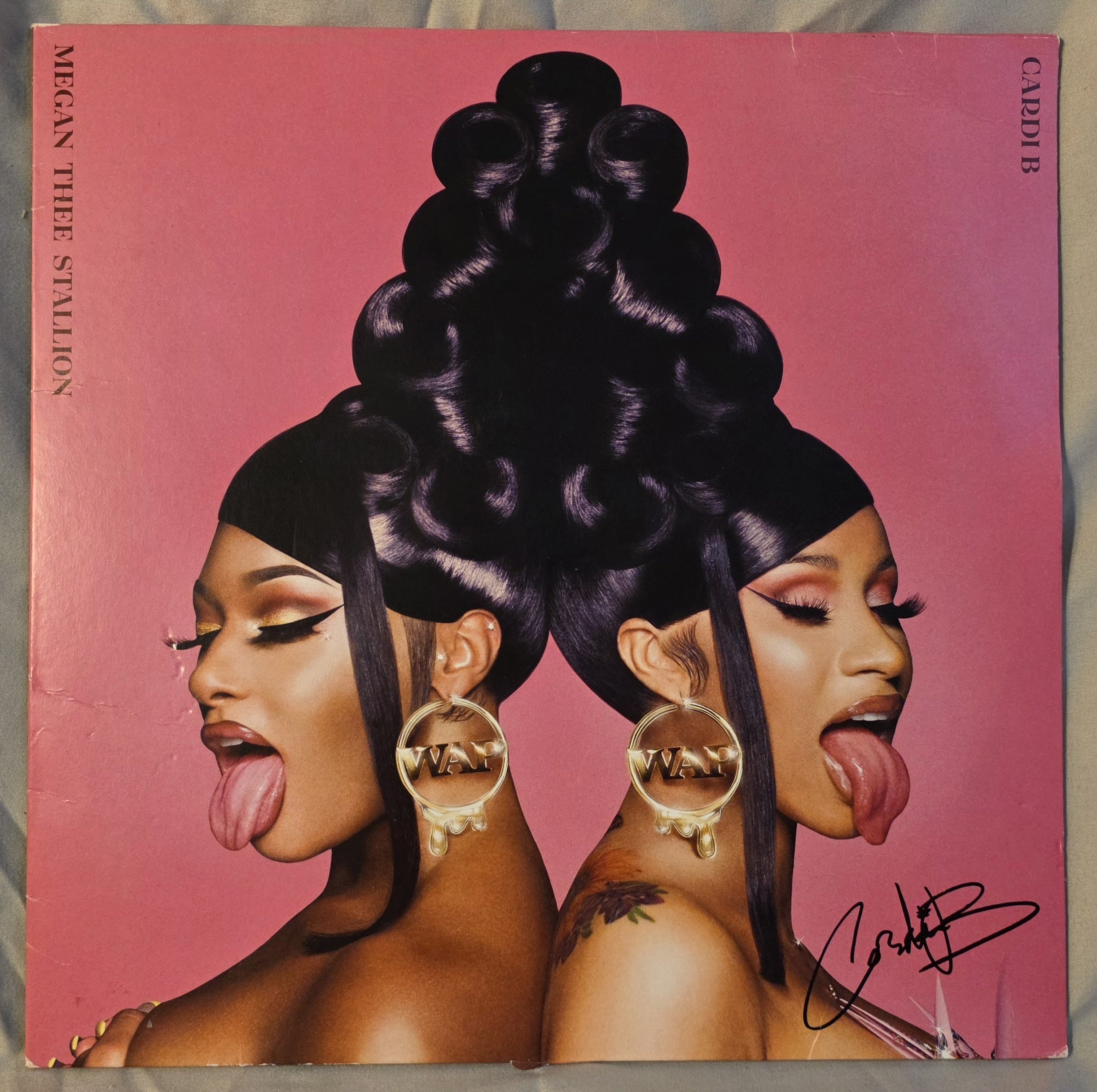 Cardi B & Meg The Stallion - WAP