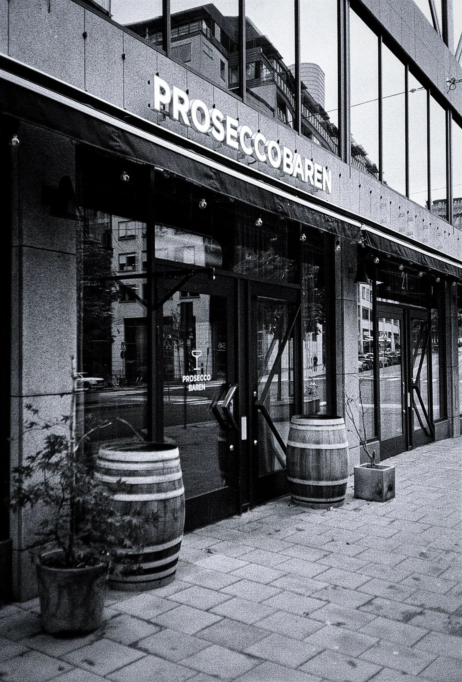 R1-01180-0025.jpg