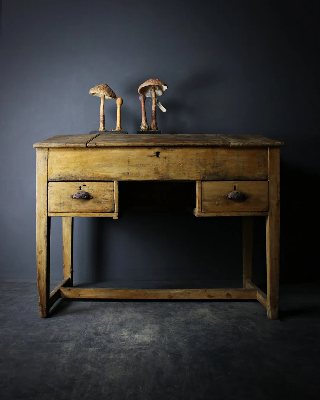 Pine_Drawing_Desk_1.jpg