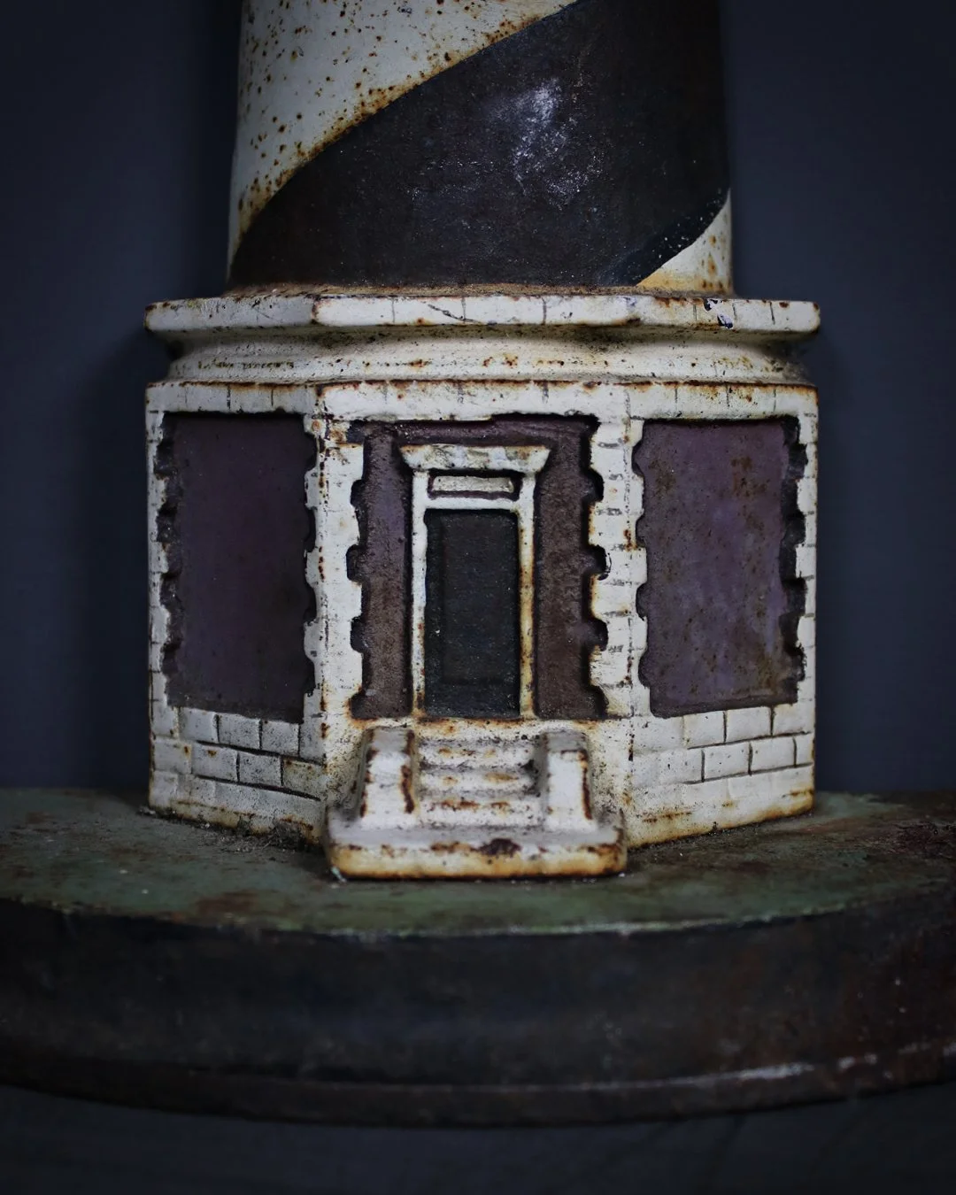 Light_House_Doorstop_5.jpg