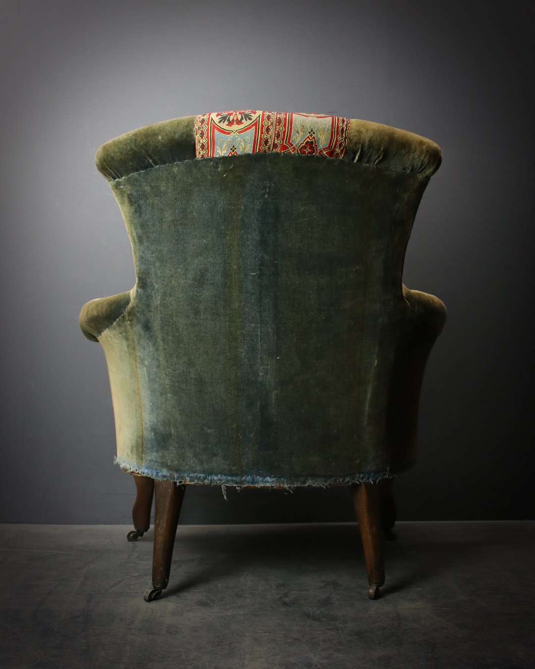 Decorative_French_Armchair_6.jpg