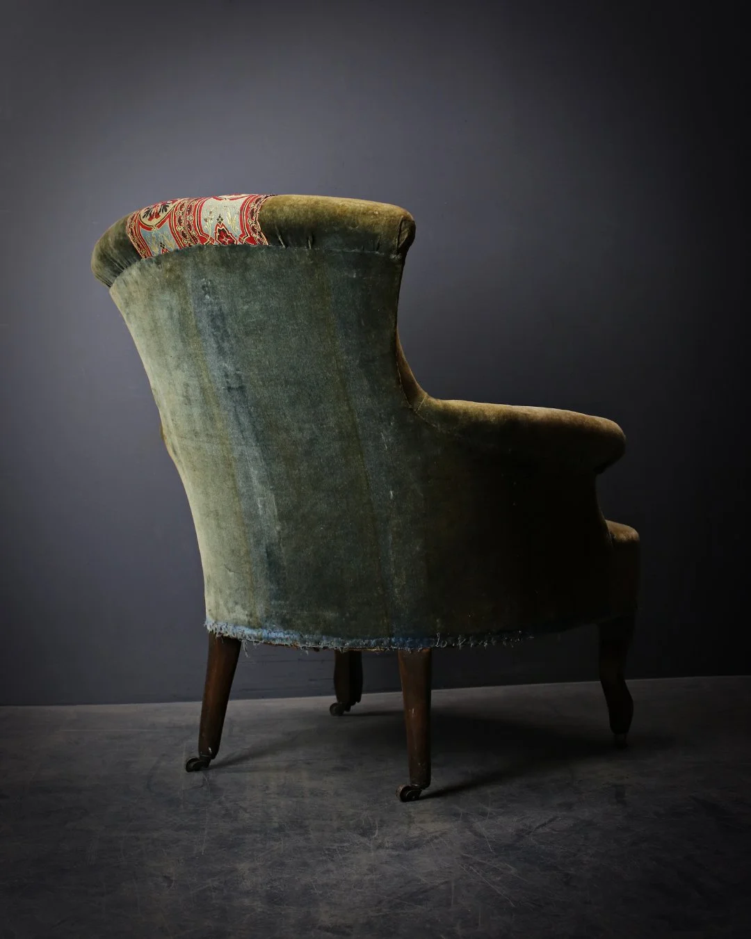 Decorative_French_Armchair_5.jpg