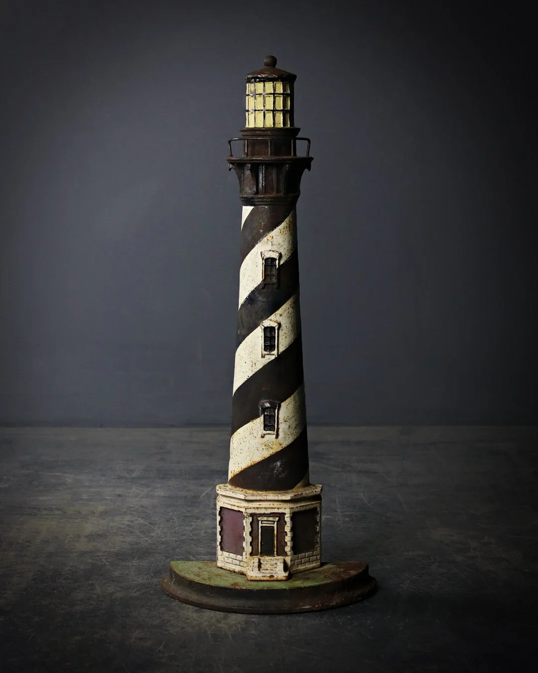 Light_House_Doorstop_1.jpg