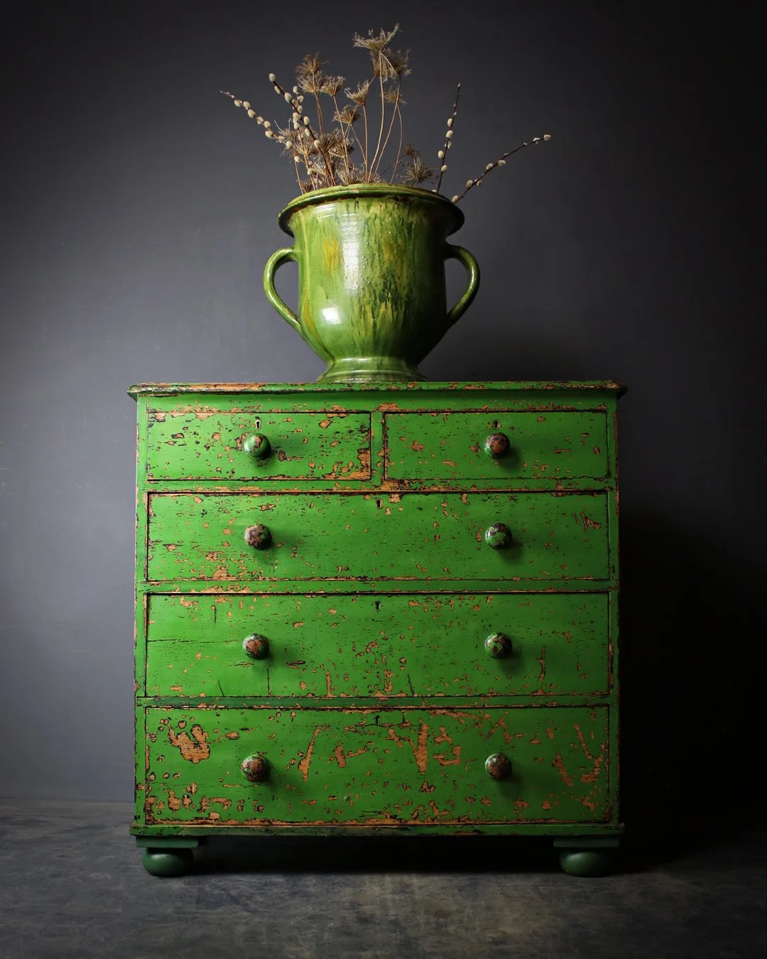 Green_Chest_of_Drawers_1.jpg