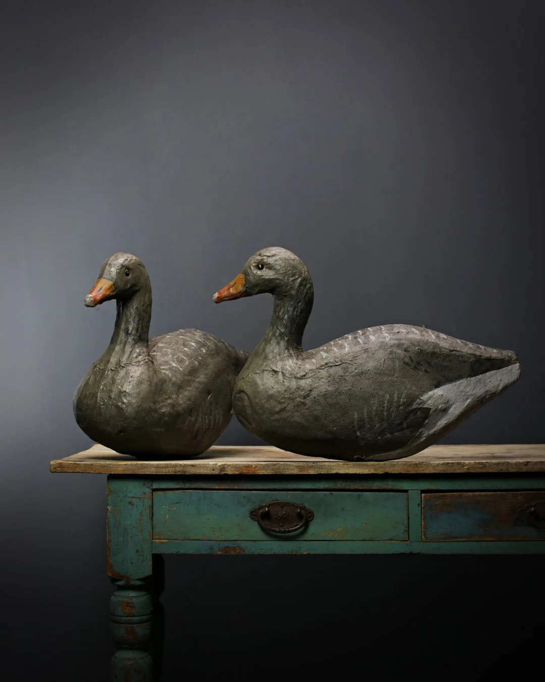 Pair_Of_Geese_Decoys_4.jpg