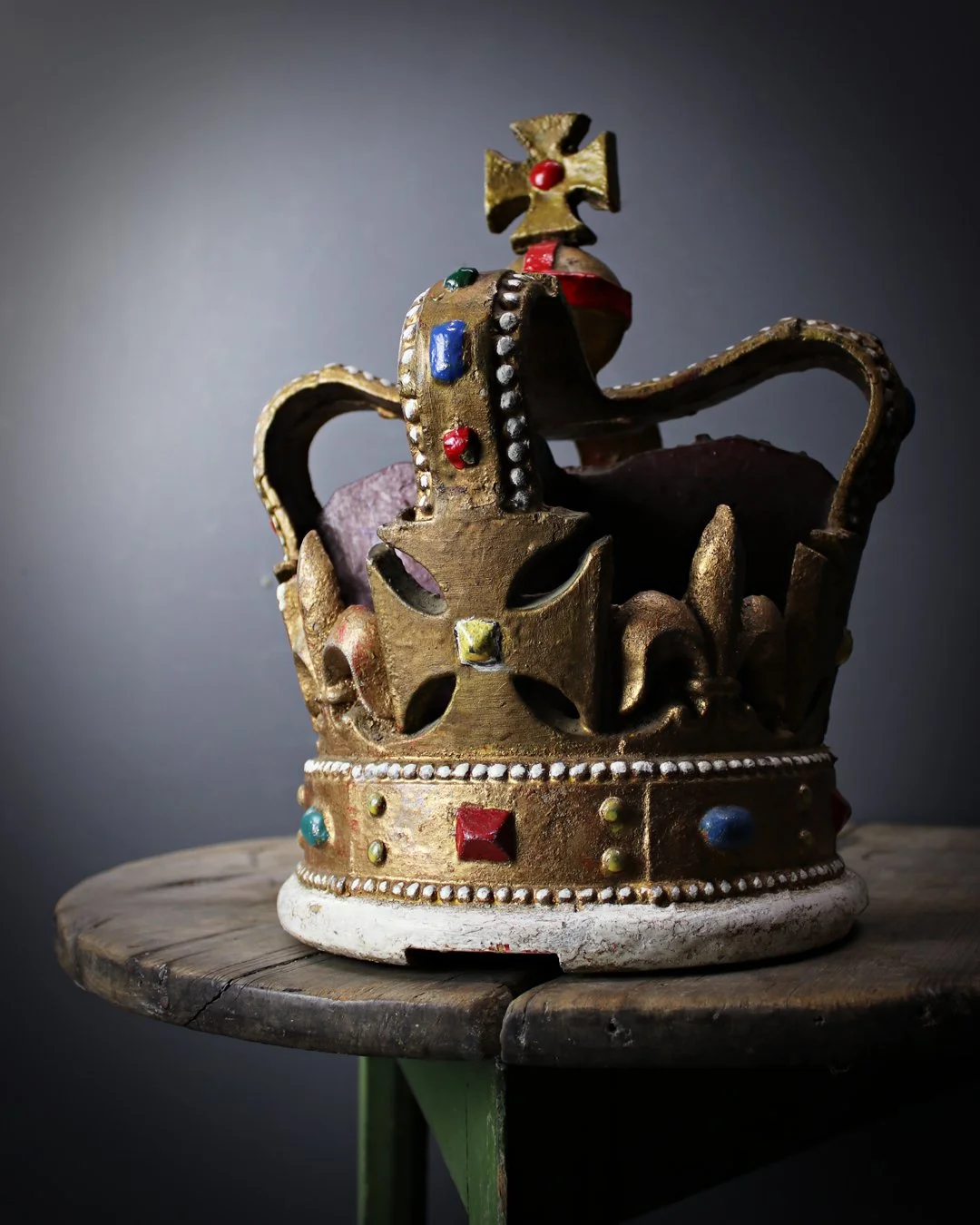 Cast_Iron_Polychrome_Crown_2.jpg