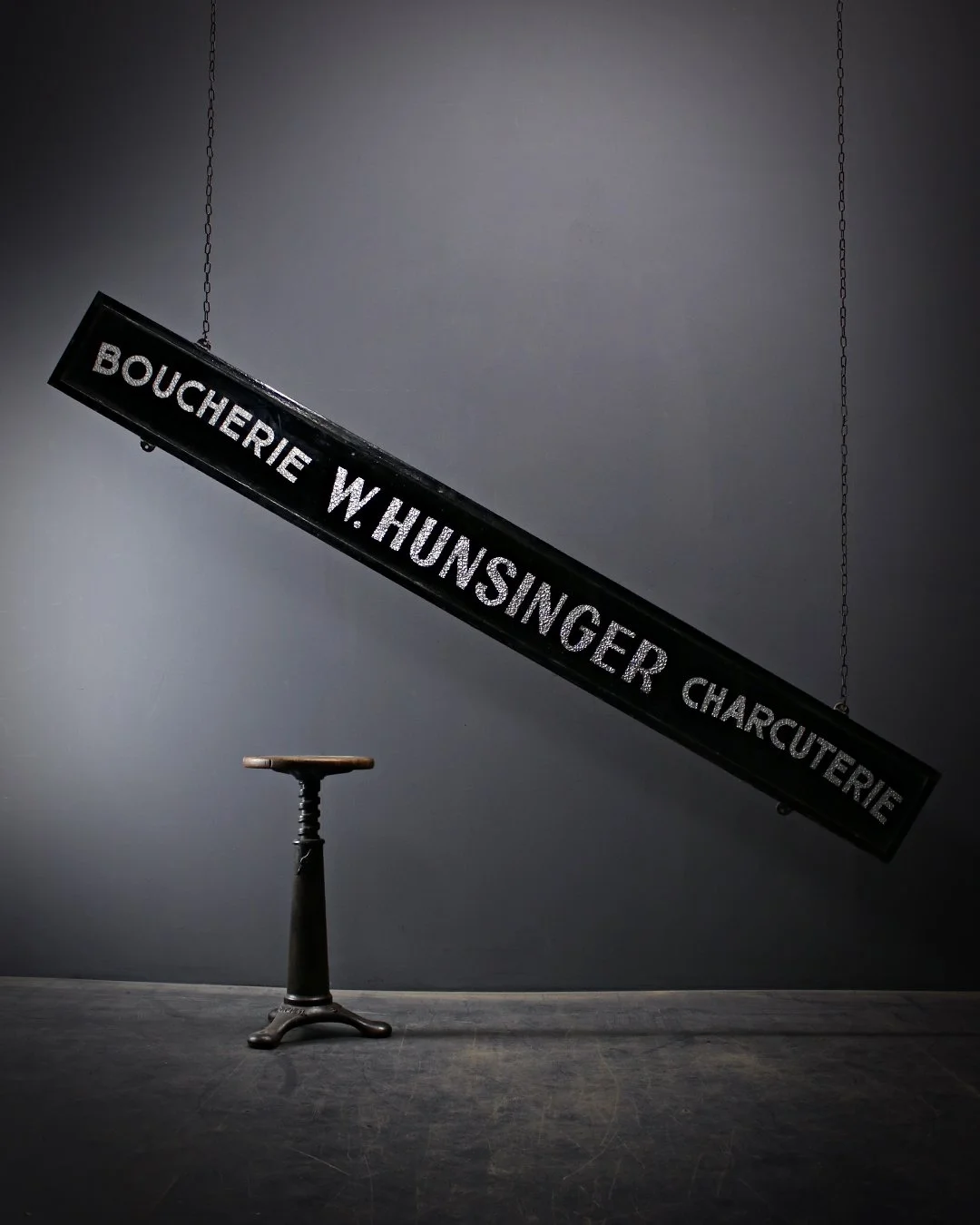 Boucherie_Charcuterie_Glass_Sign_3.jpg