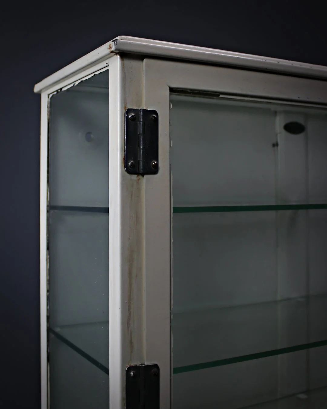 Medical_Cabinet_9.jpg