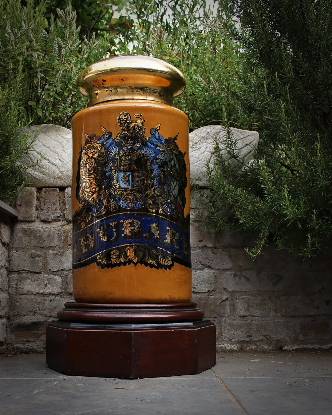 Apothecary_Specimen_Jar_14.jpg